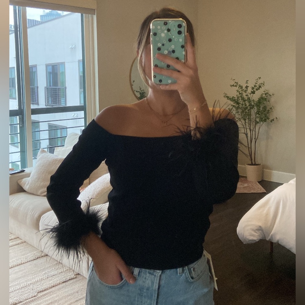 Lucy Paris Black Knit Boat Neck 3/4 Feather Cuff Sleeve Fitted Top Size Medium